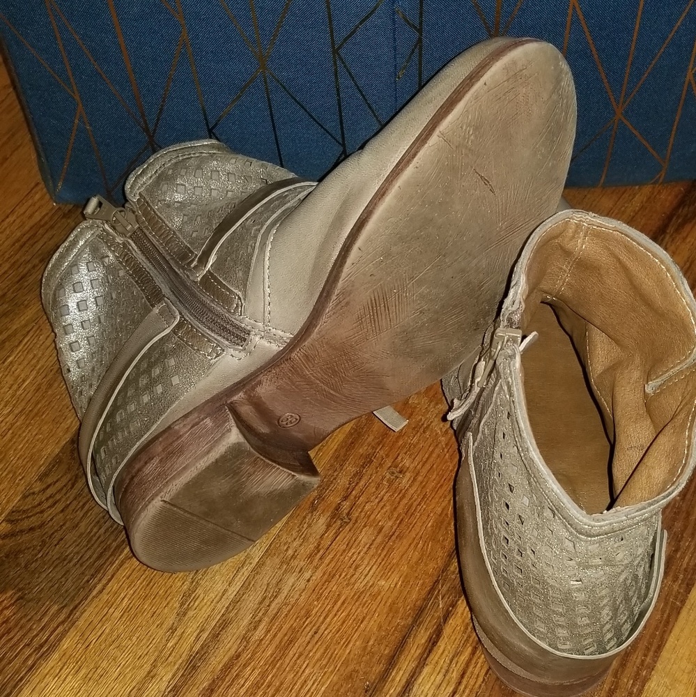 Miz Mooz Silver and Gray Perforated Ankle Boots - Picture 5 of 7